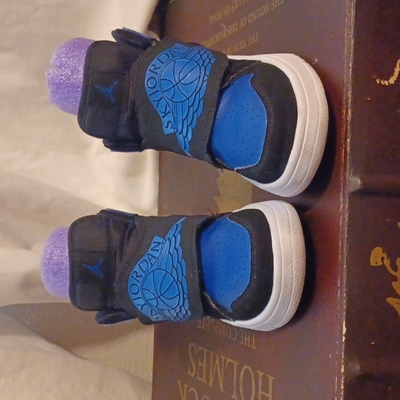 Royal blue & black sneakers - Picture 2 of 7